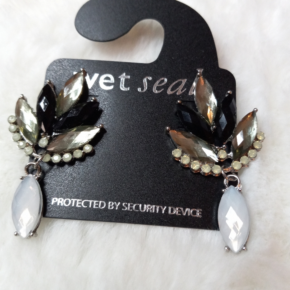 Wet Seal Sparkly Jeweled Earrings